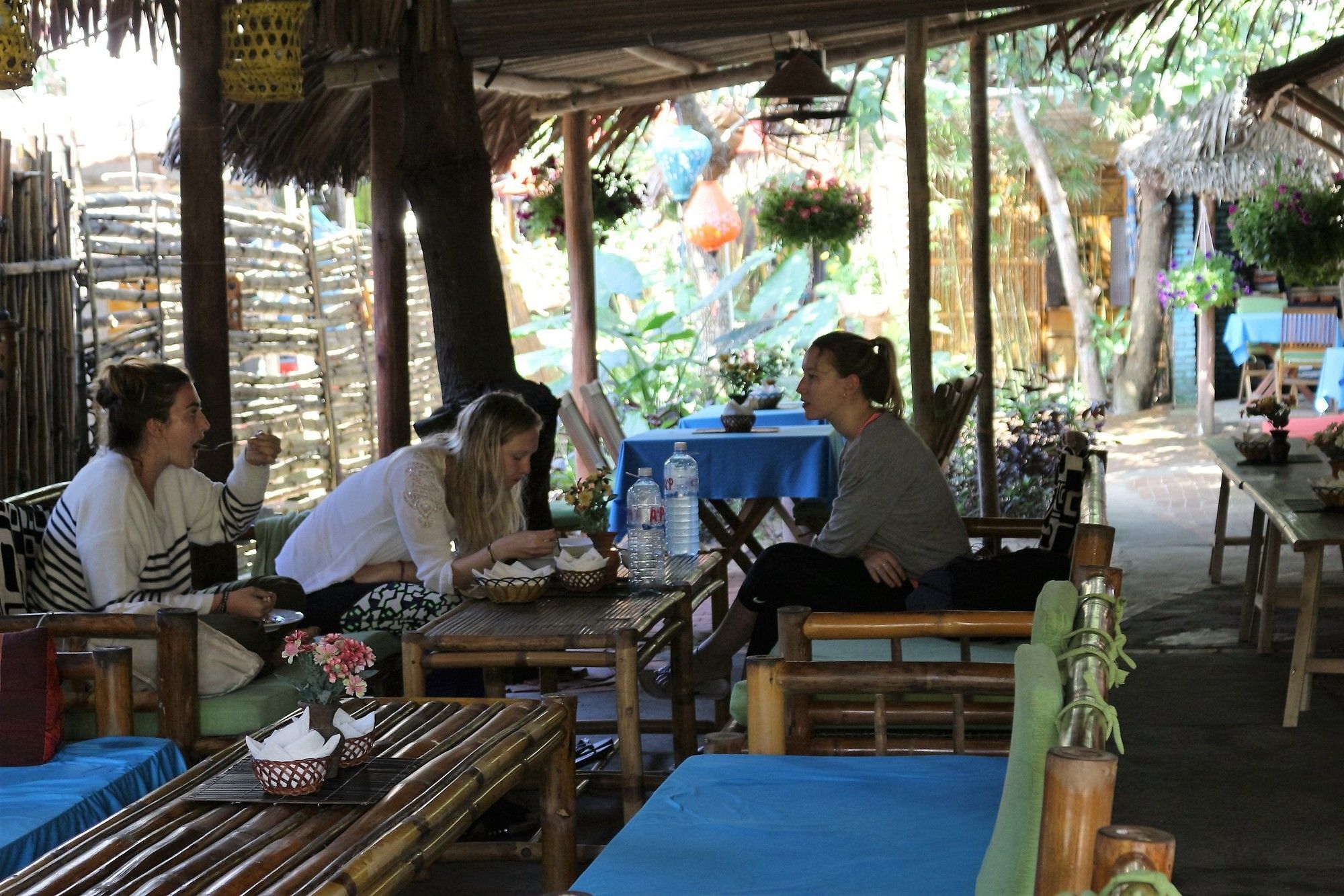 Hotel Under The Coconut Tree à Hội An Extérieur photo